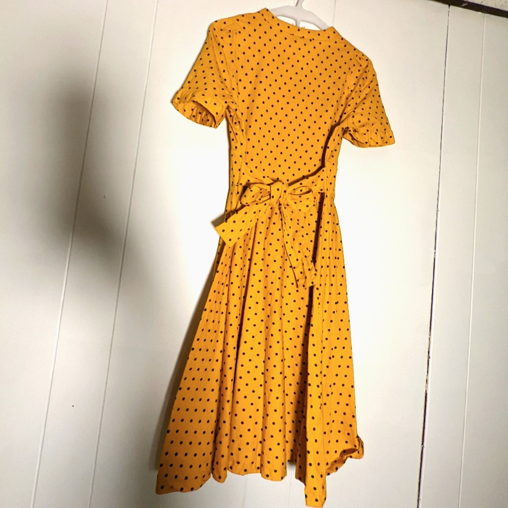 Lindy Bop cute ditzy polka dot sunshine yellow fitted A-line sundress